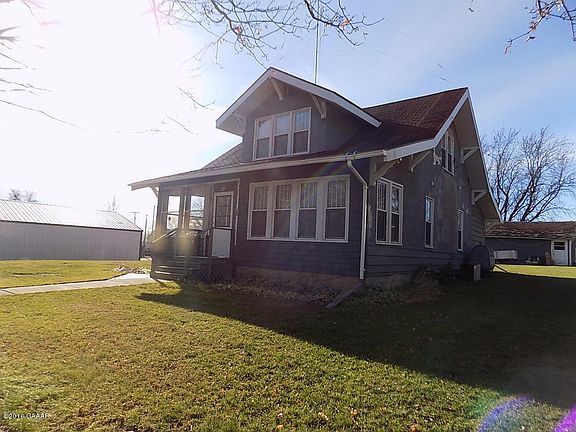 3rd image of 47 Stanley Ave N
