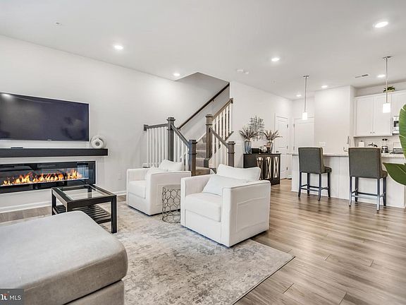 4th image of 5513 Lanteen St