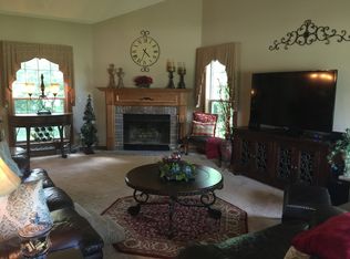 N73W24046 Craven Dr, Sussex, WI 53089