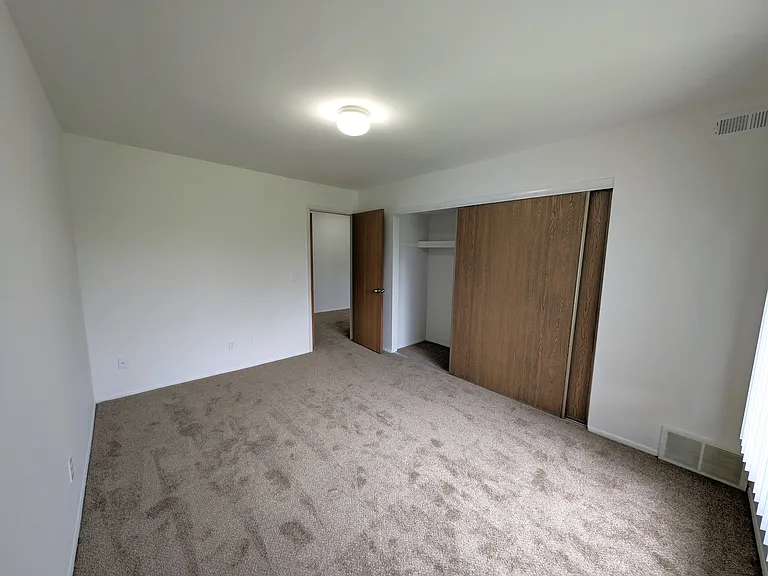 Charter Oaks Apartments — Photo 57