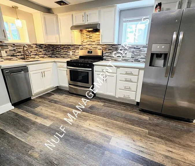 3825 Liberty Ave #2 — Photo 1