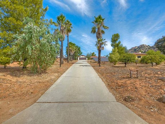 2nd image of 24940 Abalar Way