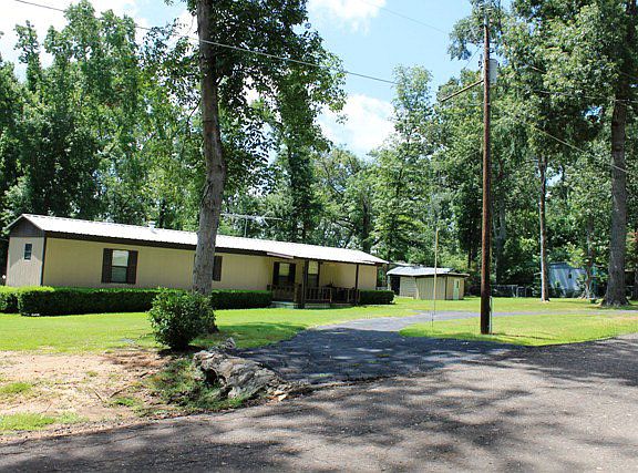 3rd image of 535 Mulberry Ln