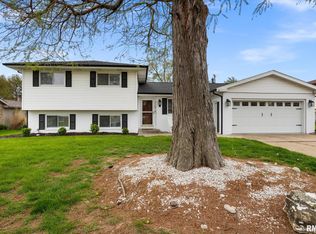 220 E Lakewood St, Morton, IL