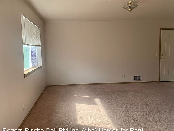 5th image of 1384 NW Falls Creek Loop Unit 202