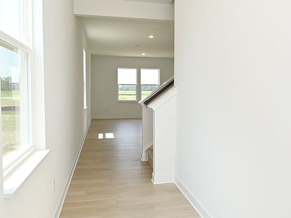 5th image of 8118 Ridge Line Dr