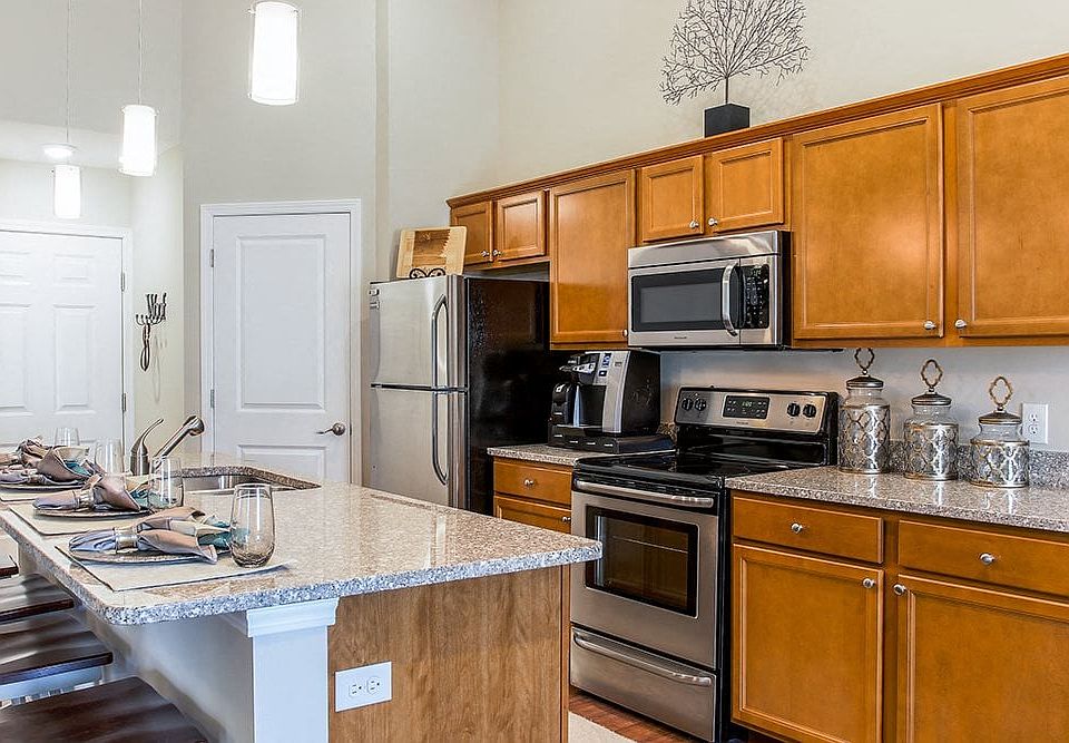 Spacious Kitchens with Breakfast Bar and Room for a Table