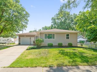 210 N State St, Genoa, IL 60135