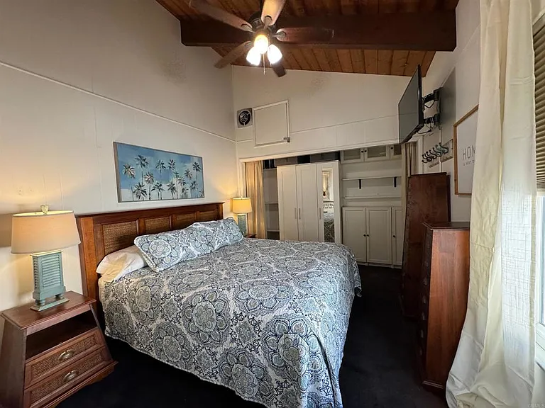 724.5 Dover Ct — Photo 15