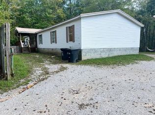 111 NW Strawberry Ln, Livingston, TN 38570