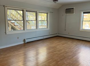 125 Main St #204, Putney, VT 05346