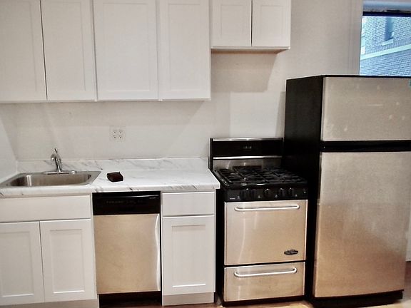 2nd image of 356 Saint Johns Pl