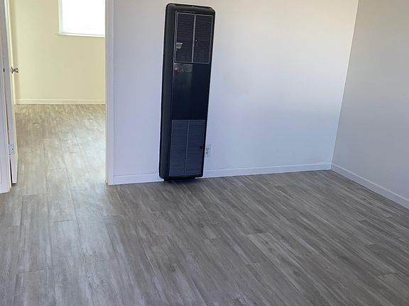5th image of 1620 Palmetto Ave APT 6
