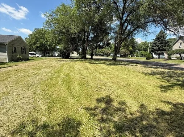 25th St NE, Canton, OH 44705