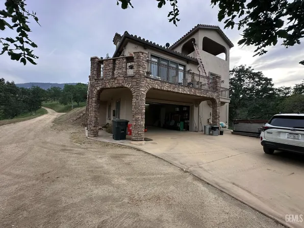 27455 Pinto Ct, Keene, CA 93531