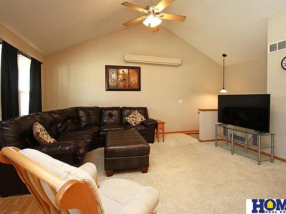 4th image of 2424 NW 45th St