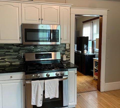 2nd image of 1836 Taylor St NE #1