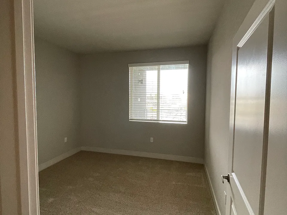 4646 Mission Gorge Pl