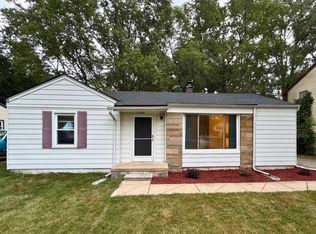 15024 Lyons St, Livonia, MI 48154