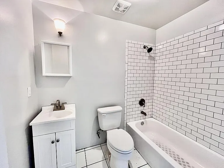 2638 Cherokee St — Photo 8