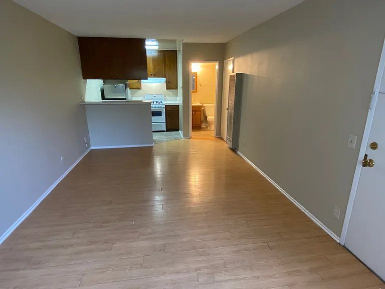 7122 Jordan Ave #4 — Photo 4