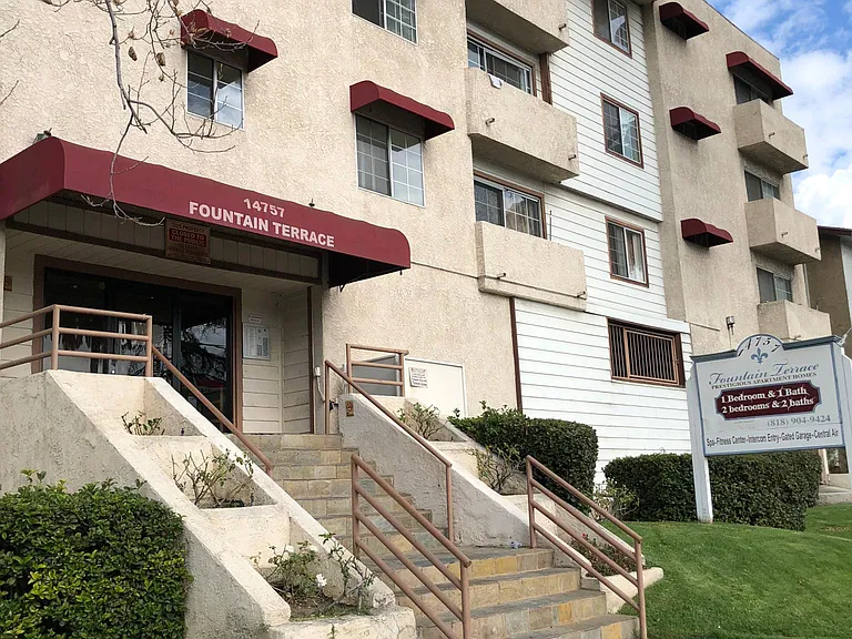 Fountain Terrace Apartments — Photo 11
