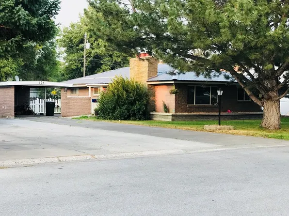 175 Dewey St, Blackfoot, ID 83221