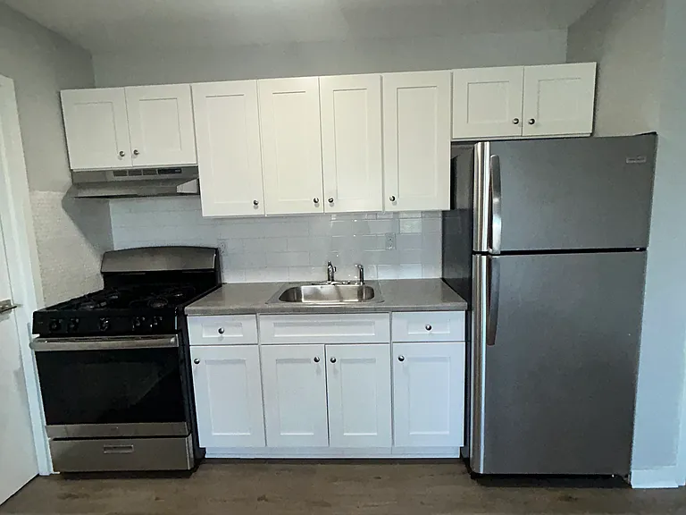 203 12th Ave #304 — Photo 6