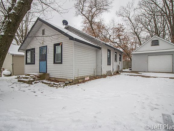 2nd image of 352 Pine Dr