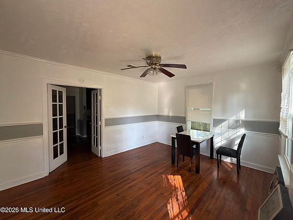 4th image of 148 Shadow Lawn Dr