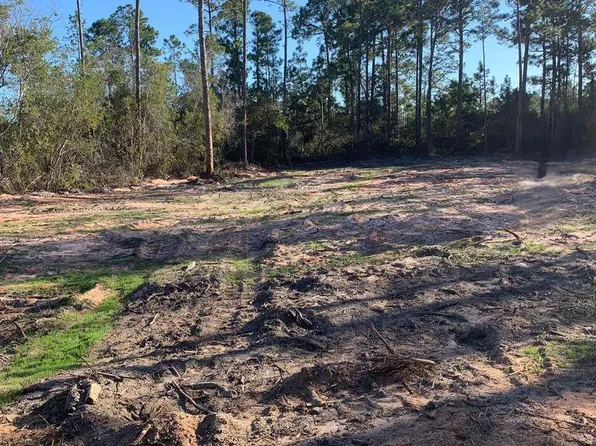 6531 Leisure St, Navarre, FL 32566