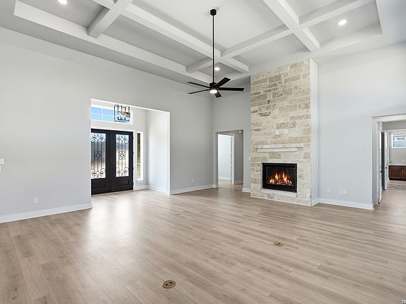 5th image of 557 Poe Parkway