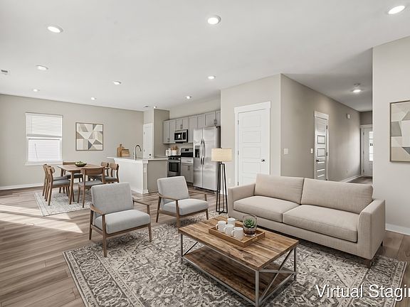 3rd image of 1023 Baltusrol Ln