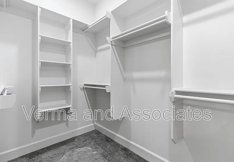 920 Trestle Ln — Photo 6