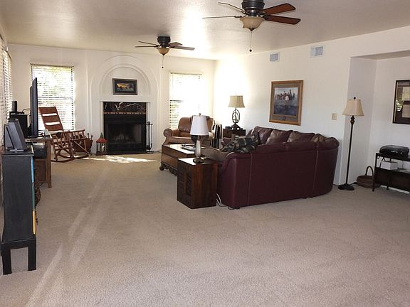 3rd image of 12604 N Pioneer Way