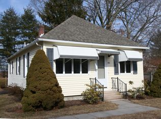 35 Primrose Dr, Seekonk, MA 02771