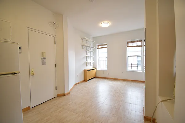 Rented by Wyllie Real Estate | media 8