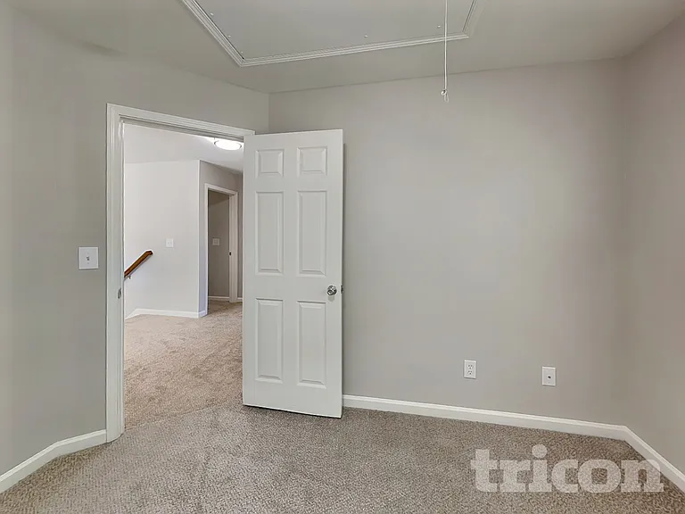 986 Peachtree Meadows Cir — Photo 11