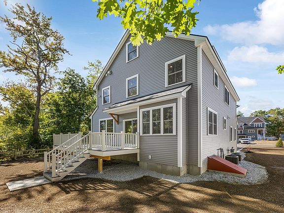 4th image of 48 Beach Rd #C