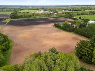 E8836 Steinberg Ln, New London, WI 54961