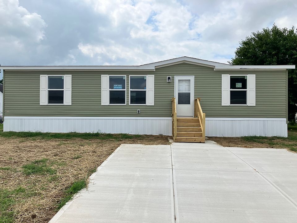 2nd image of 2056 Sunset Ln