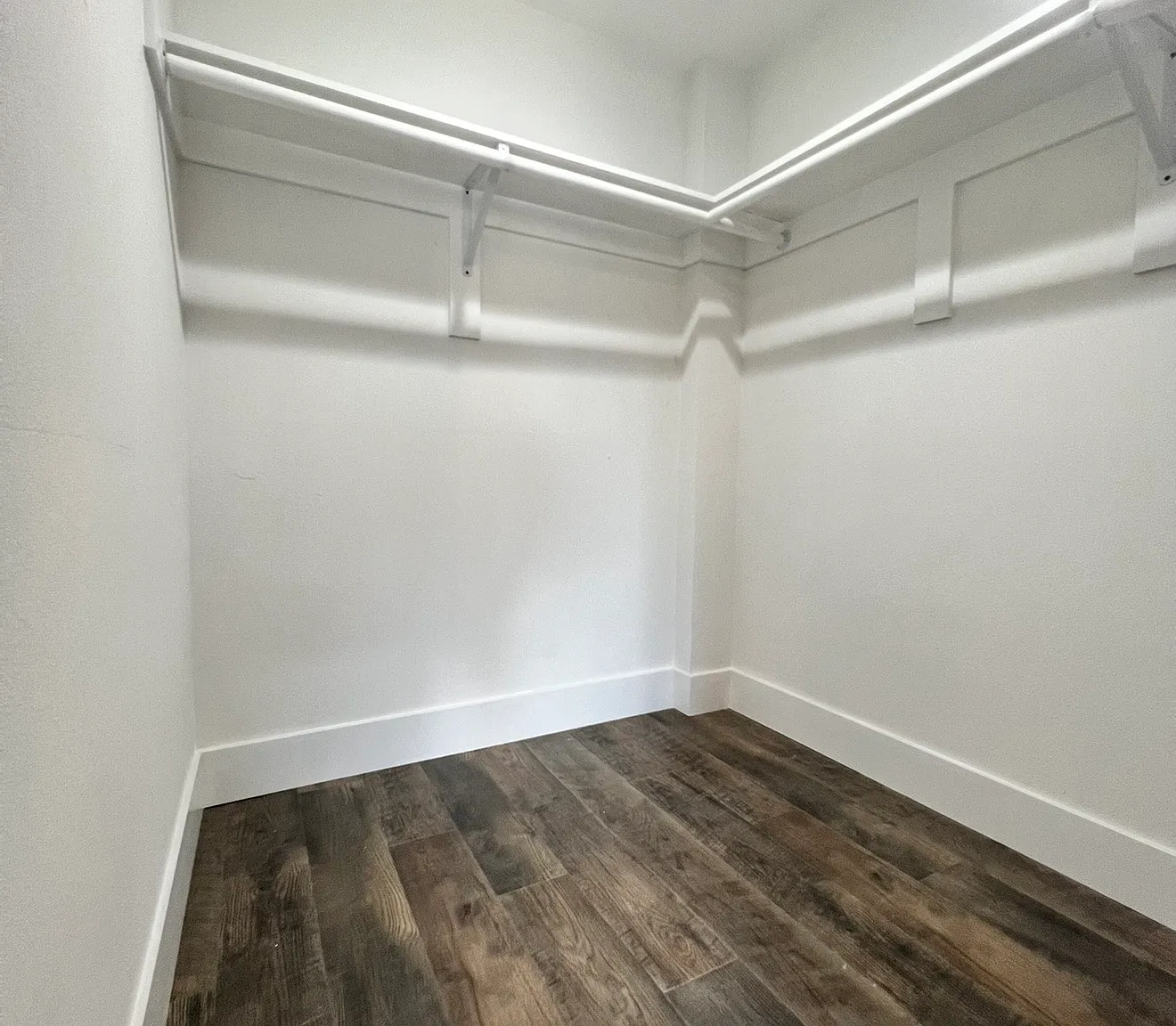 3 bed, 1.5 bath, 750 sqft, $3,000 — Photo 2