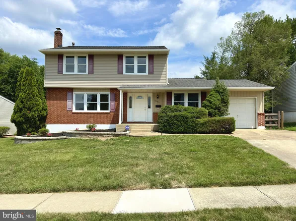 2853 W Oakland Dr, Wilmington, DE 19808