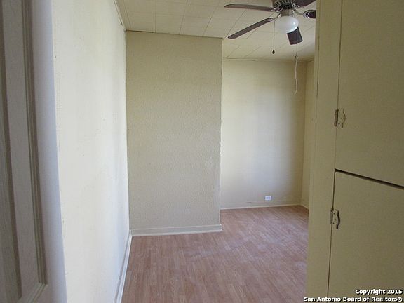 3rd image of 1629 Santa Anna St