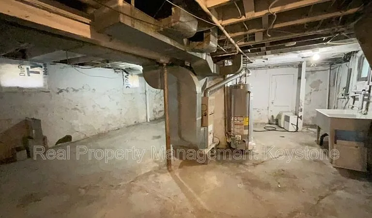 303 Lexington Ct — Photo 15