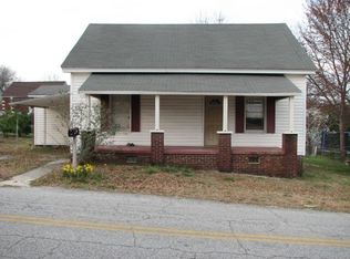 415 Pitchford St, Walhalla, SC 29691