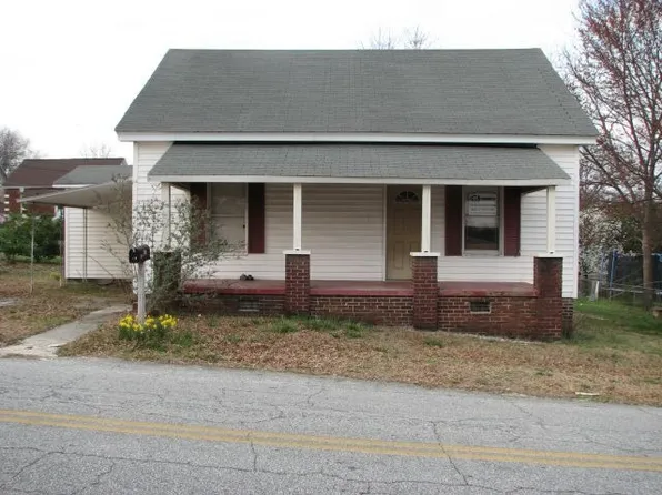 415 Pitchford St, Walhalla, SC 29691