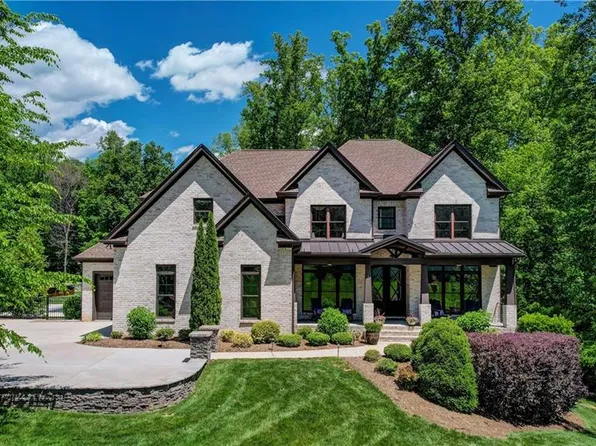 195 Walter Jessup Ct, Greensboro, NC 27455