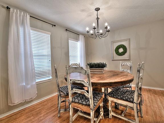 5th image of 20523 Newfalls Ct
