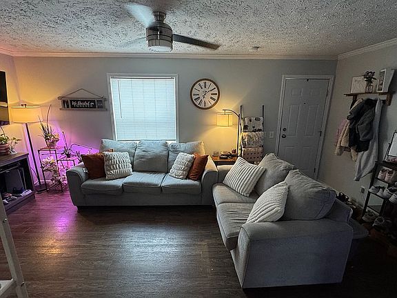 4th image of 3739 Cedar Loop